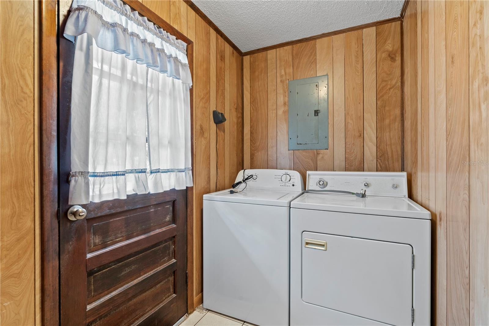 1360 S State Road 19 Property Photo 88