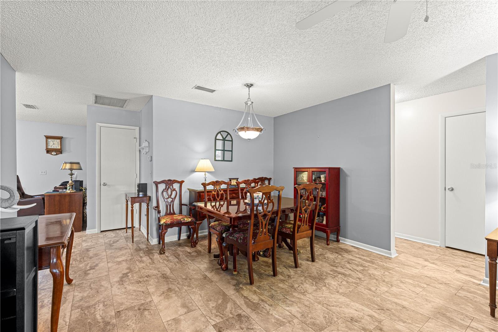 9587 Sw 84th Ter #e Property Photo 5