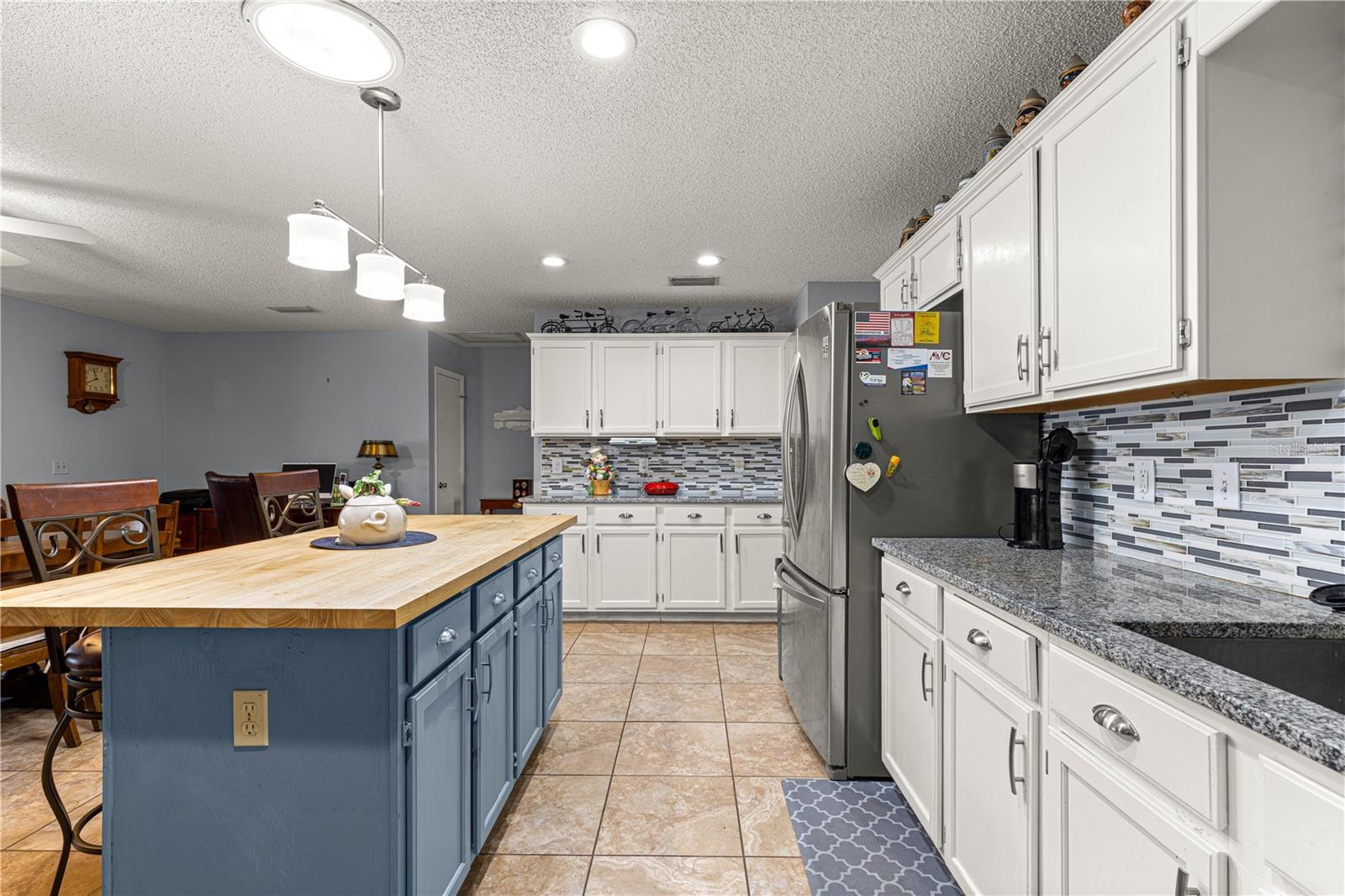 9587 Sw 84th Ter #e Property Photo 9