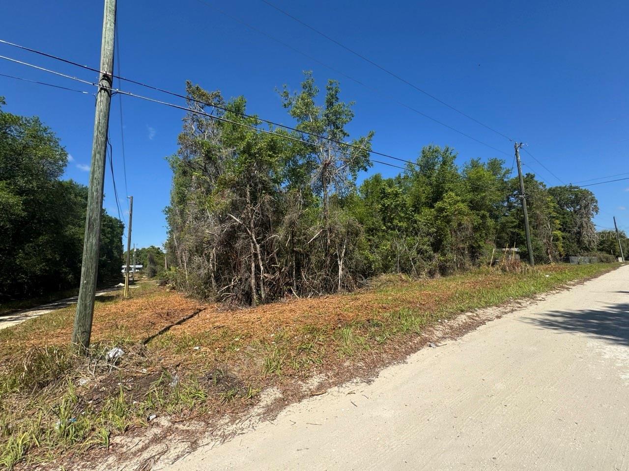 Ne 131st Ln Property Photo 1