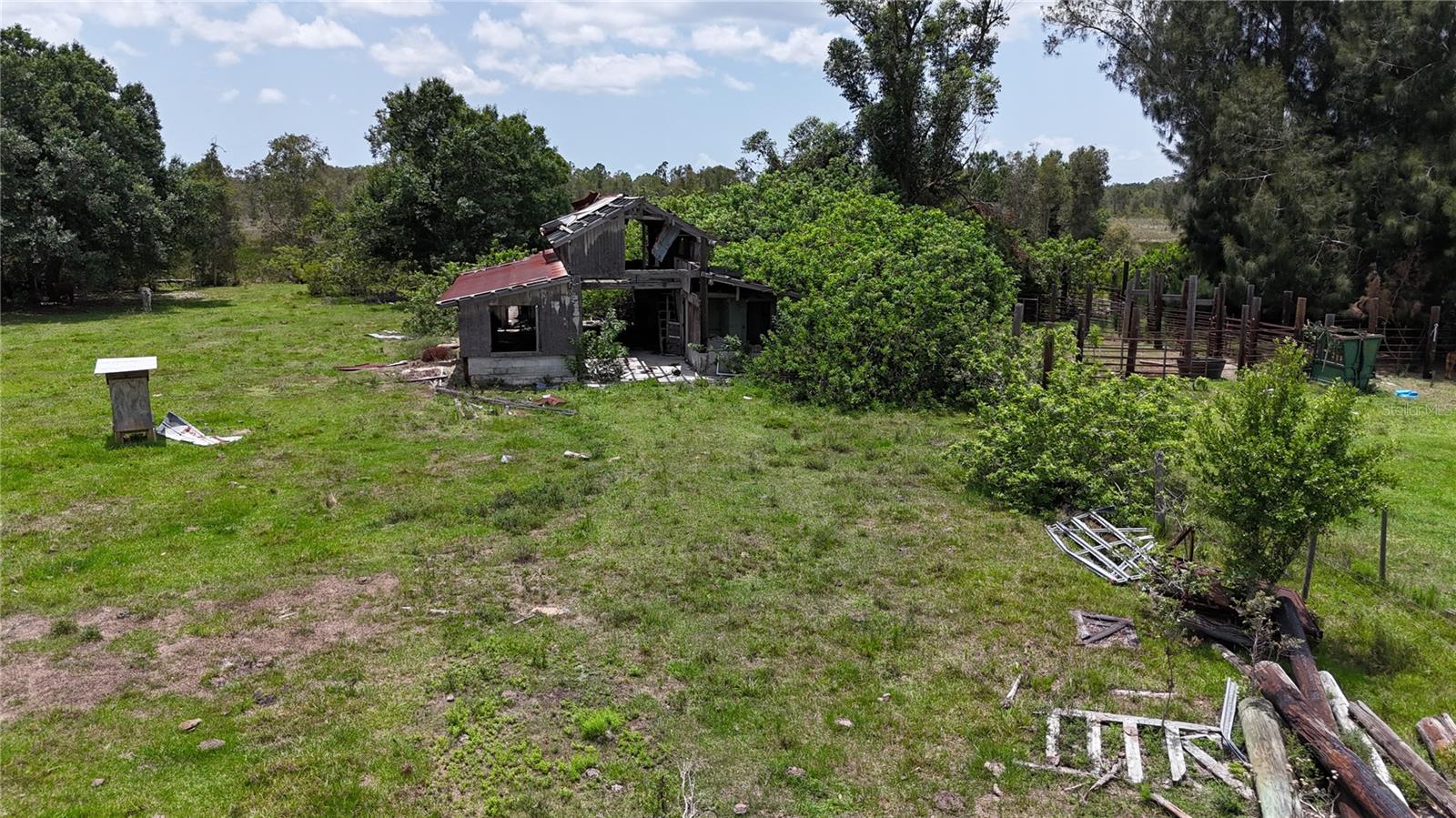 21081 Granville Rd Property Photo 8