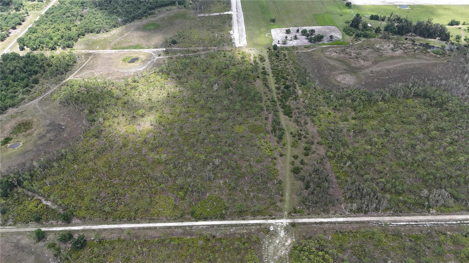 21041 Granville Rd Property Photo 7