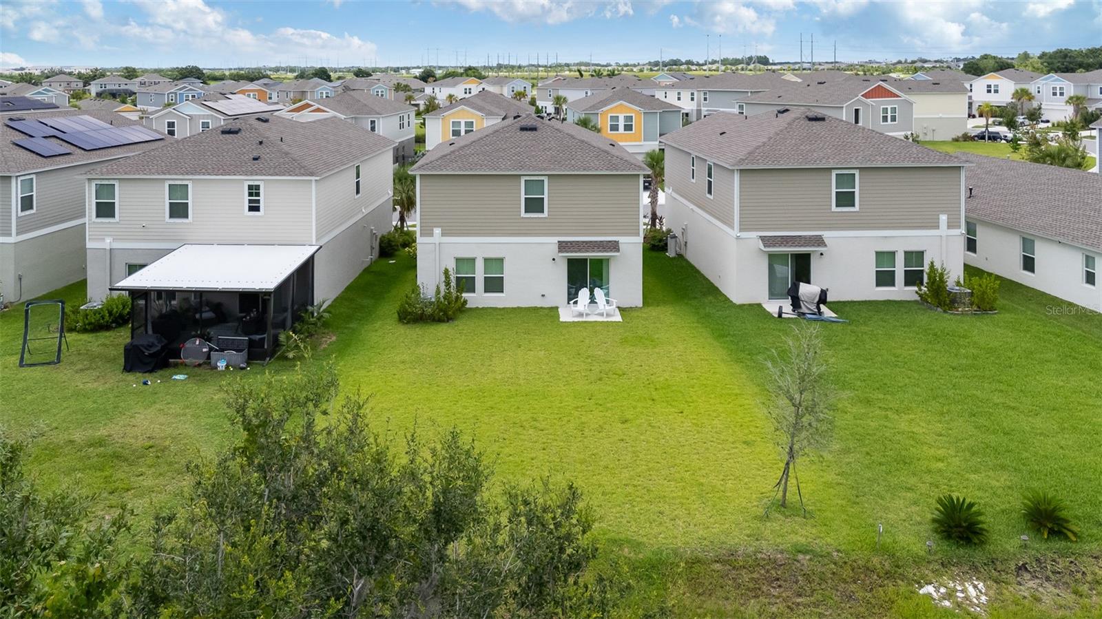 5528 Summer Sunset Dr Property Photo 3
