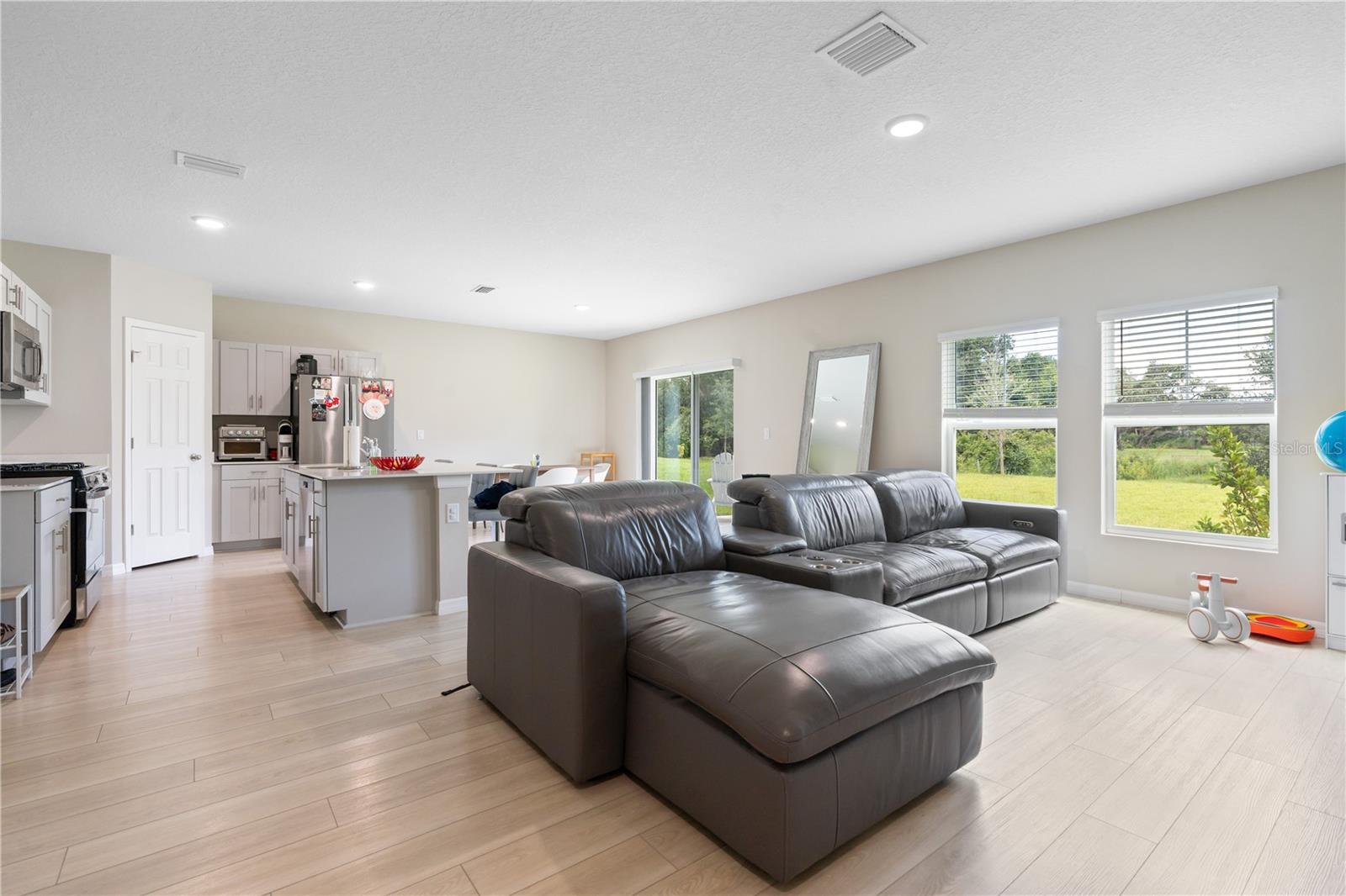 5528 Summer Sunset Dr Property Photo 19