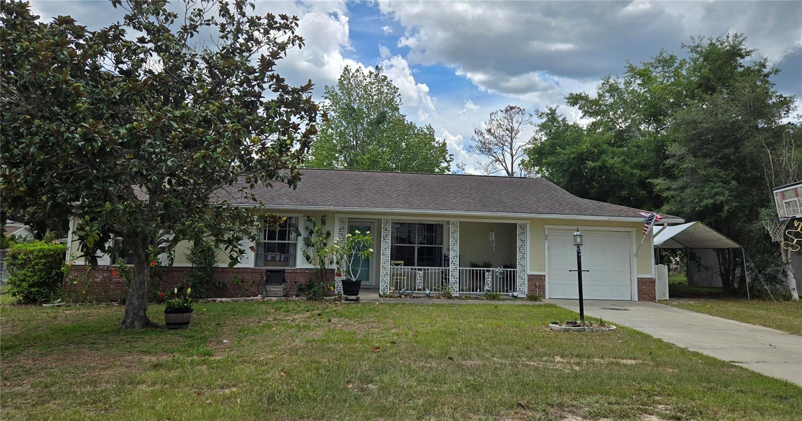 37 Oak Loop Property Photo 2