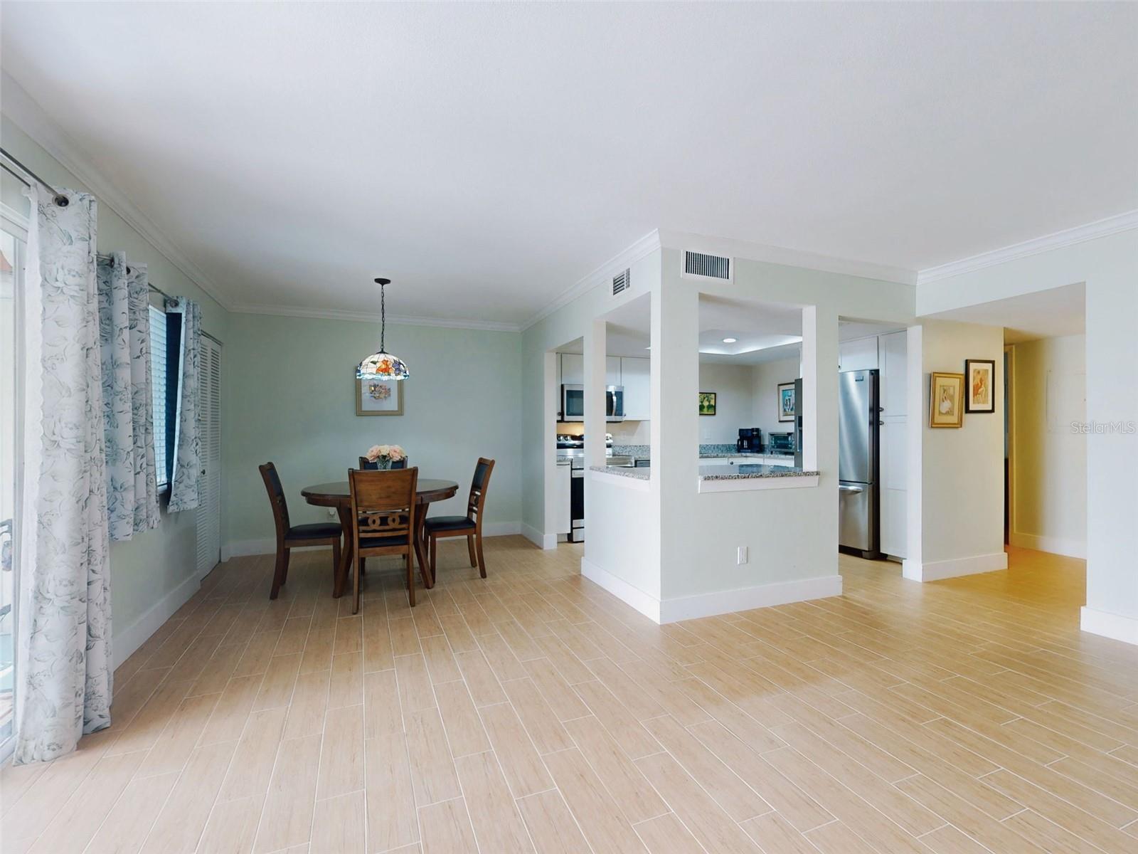 588 Bahia Cir #a Property Photo 3
