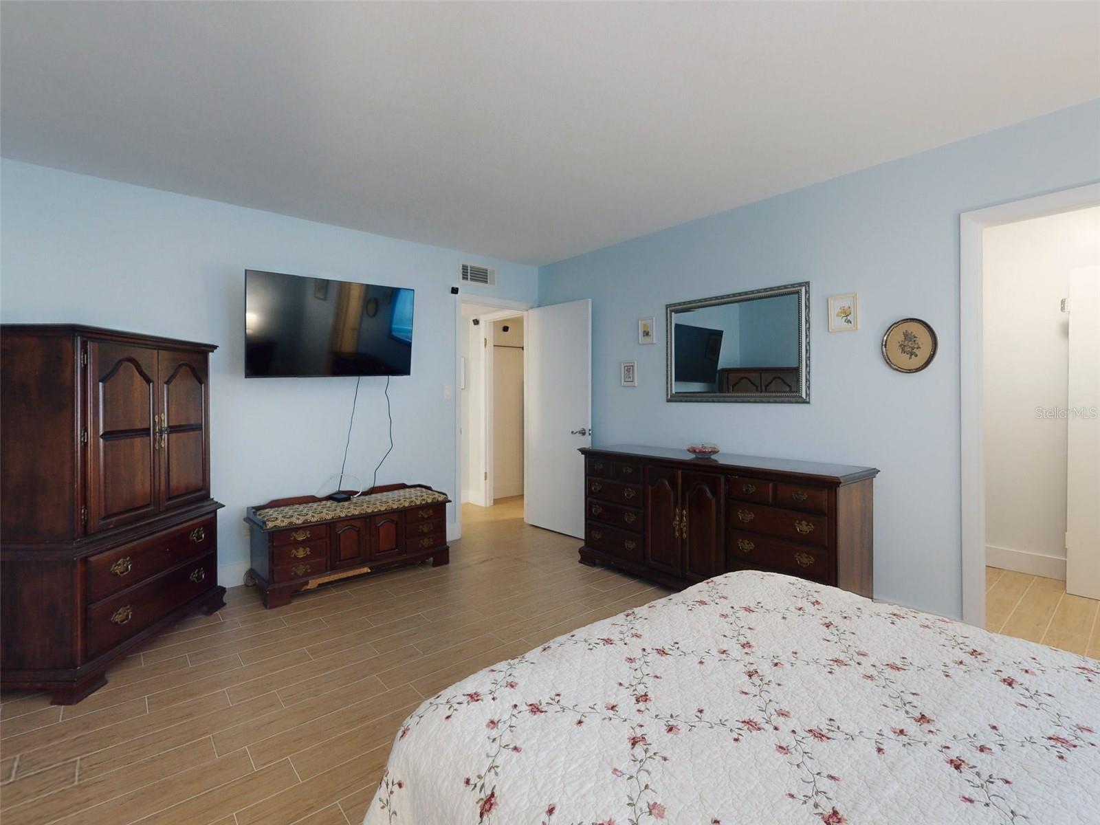 588 Bahia Cir #a Property Photo 5