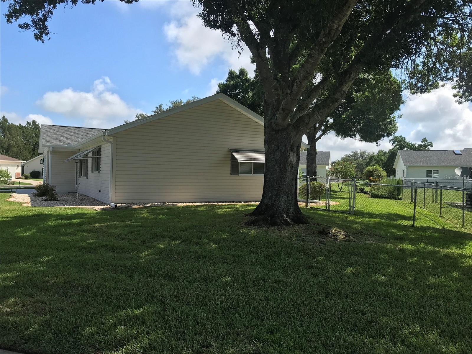 11879 Sw 137th Loop Property Photo 5
