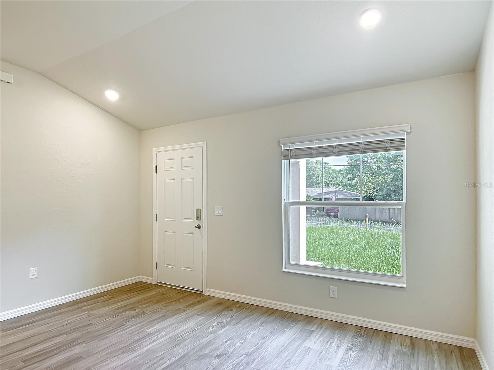 111 E Harvard St Property Photo 3