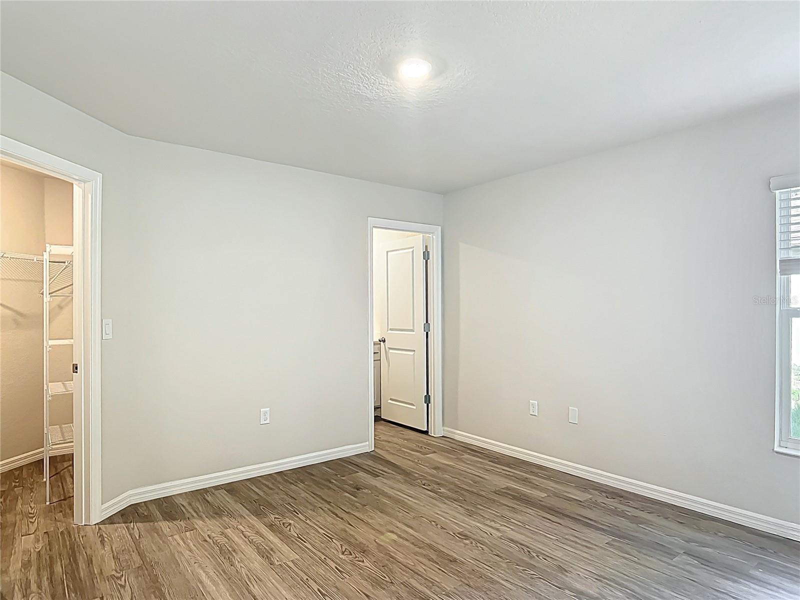 111 E Harvard St Property Photo 10