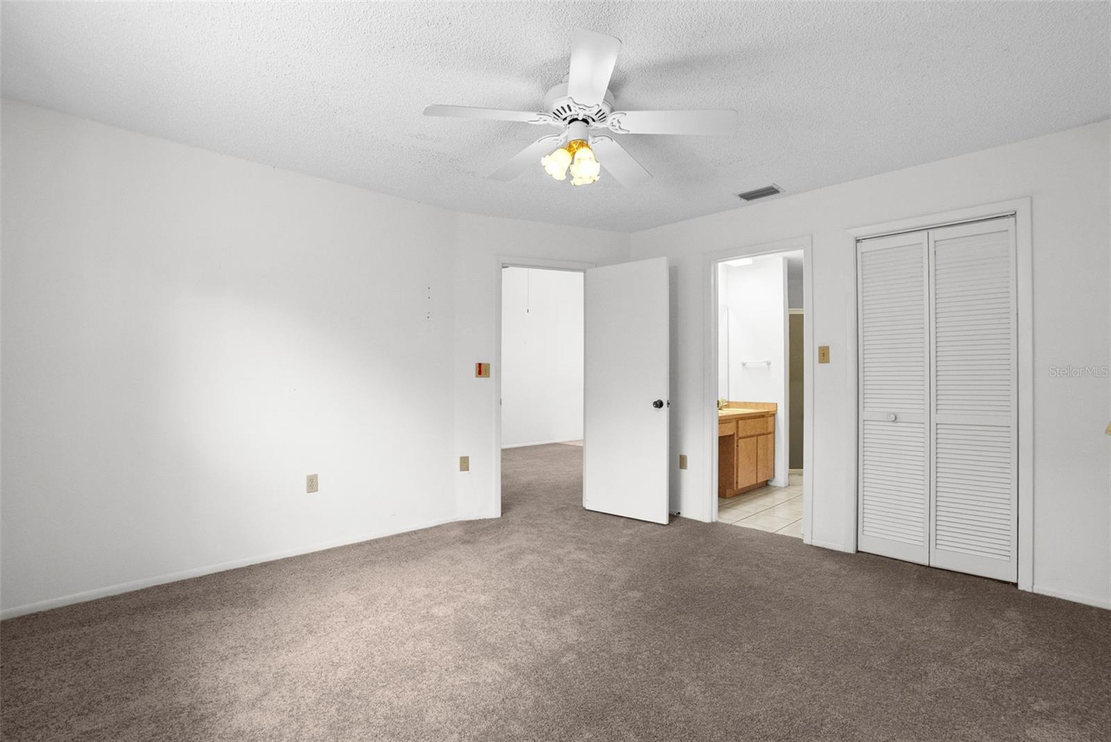 6421 Remus Dr Property Photo 7