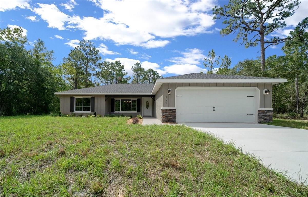 9195 N ATHENS DR