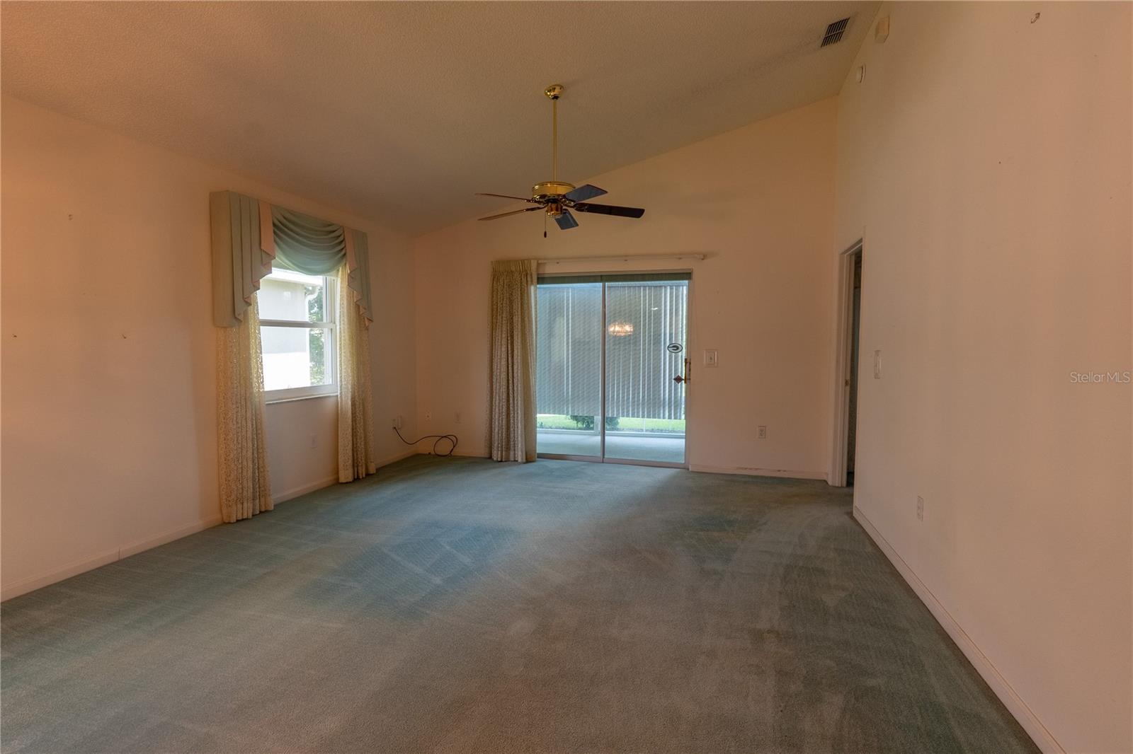 1913 Nw 50th Cir Property Photo 11