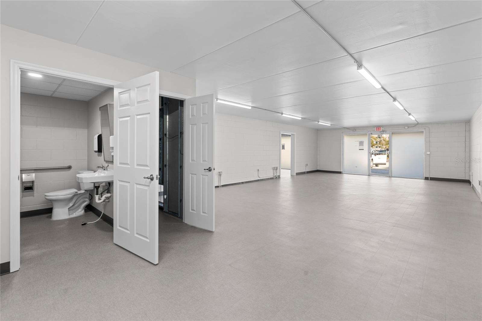 120 Sw Broadway St Property Photo 10