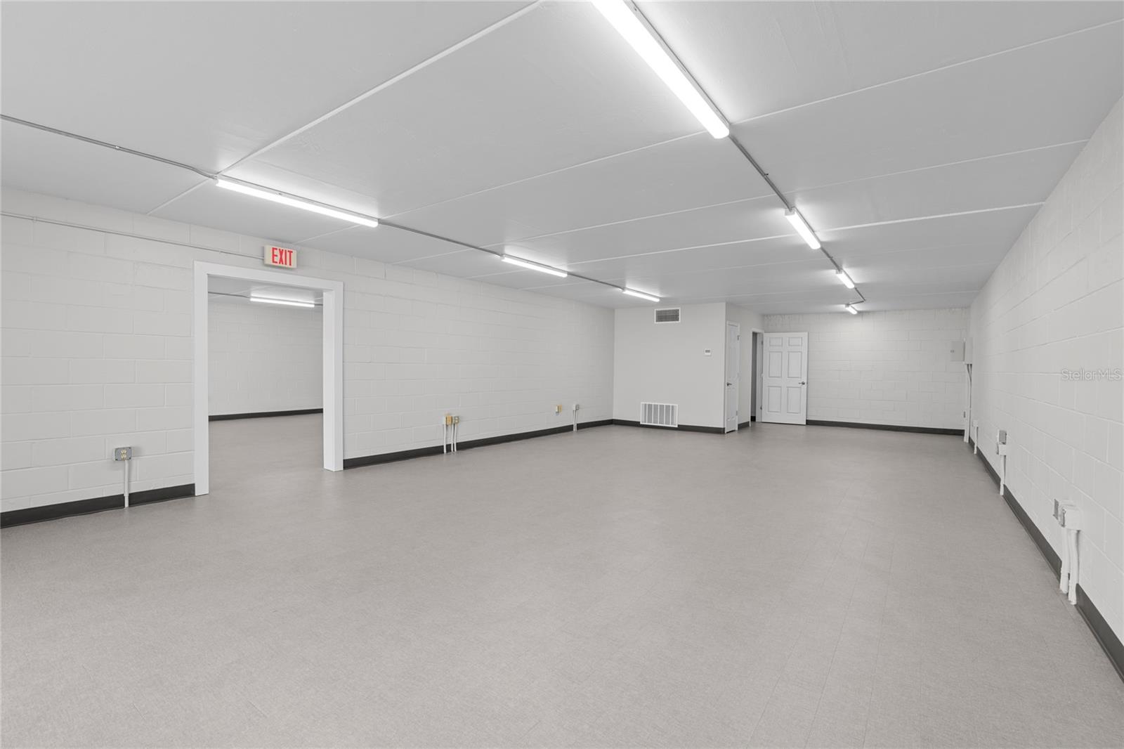 120 Sw Broadway St Property Photo 11