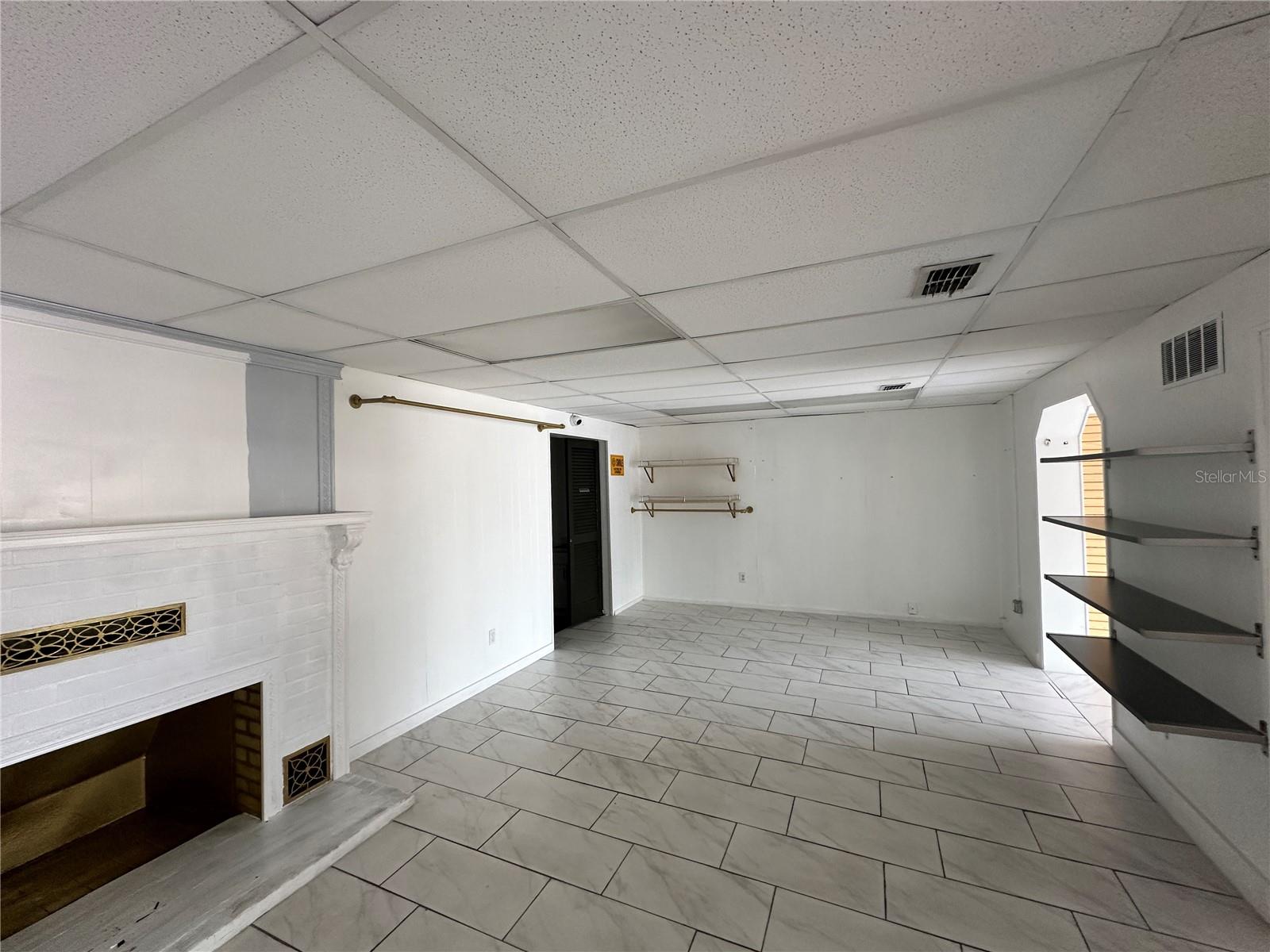 2206 E Silver Springs Blvd Property Photo 6