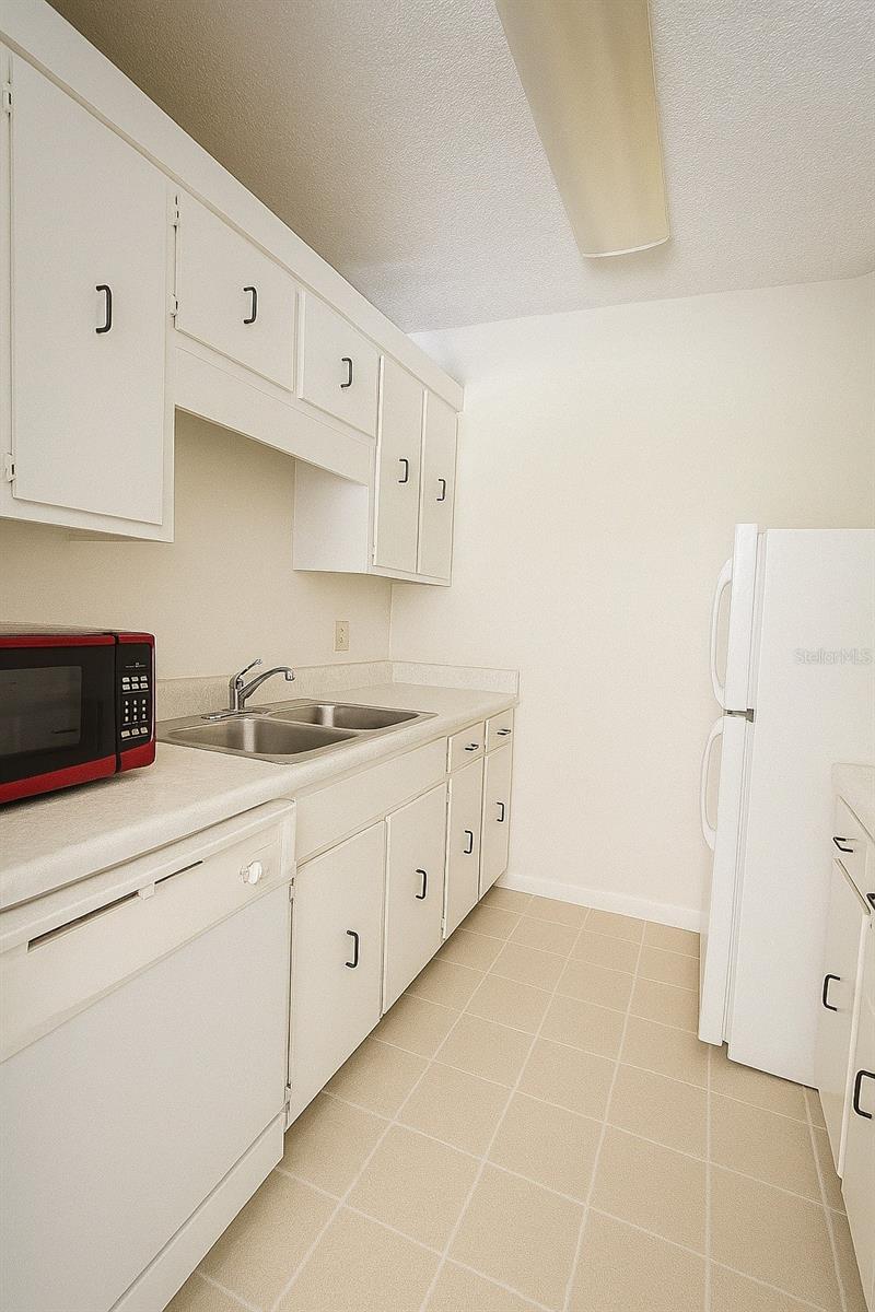 2417 Ne 6th St #8 Property Photo 14