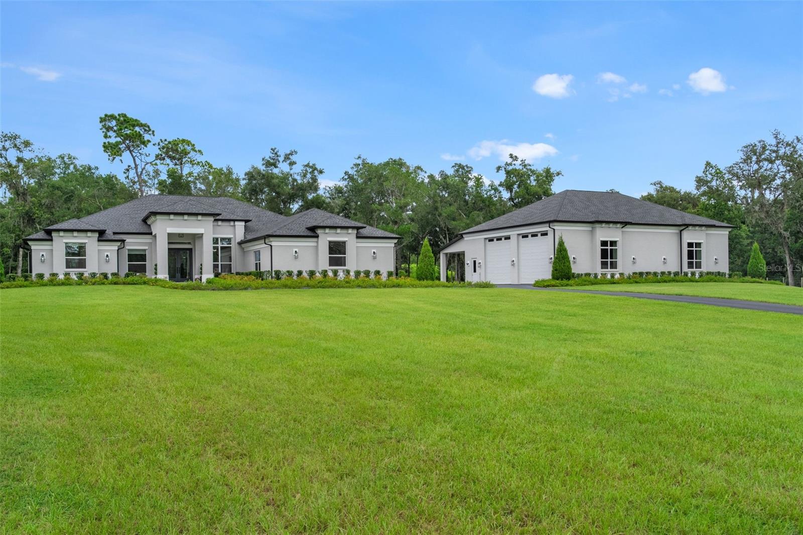 1825 W Oak Valley Ct Property Photo 4
