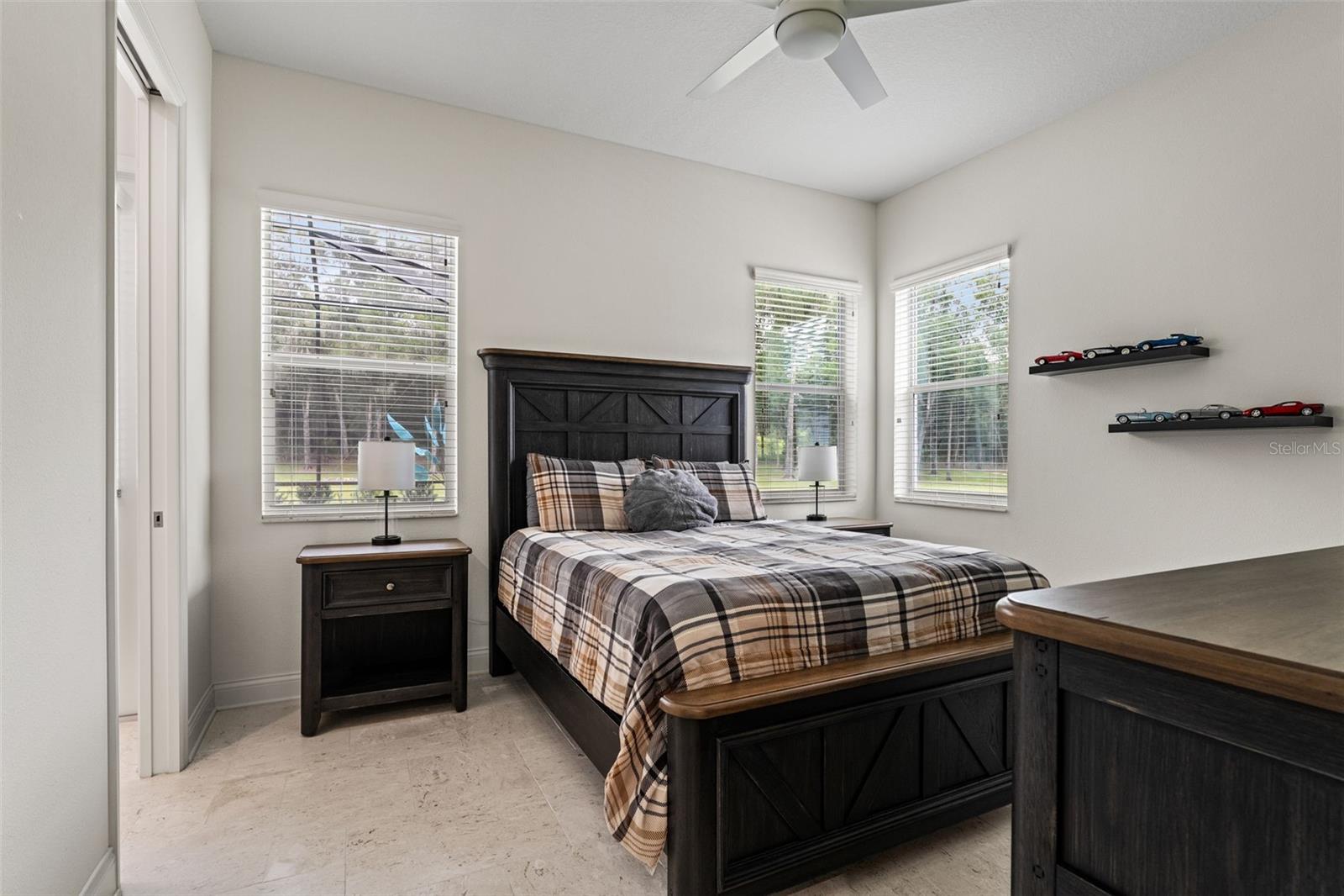 1825 W Oak Valley Ct Property Photo 38