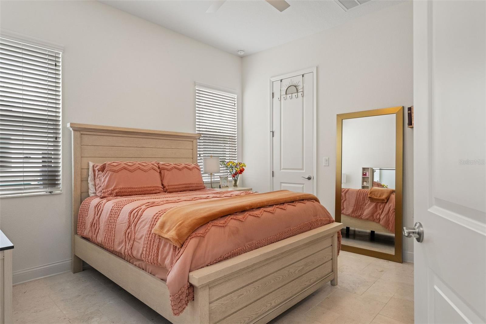 1825 W Oak Valley Ct Property Photo 43