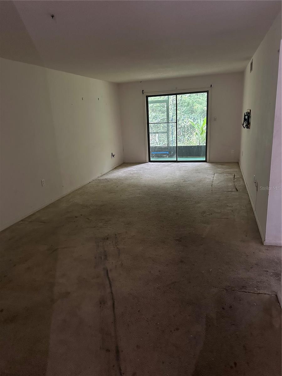 2415 Ne 7th St #2 Property Photo 5