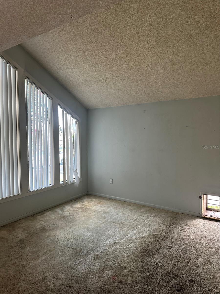2415 Ne 7th St #2 Property Photo 15