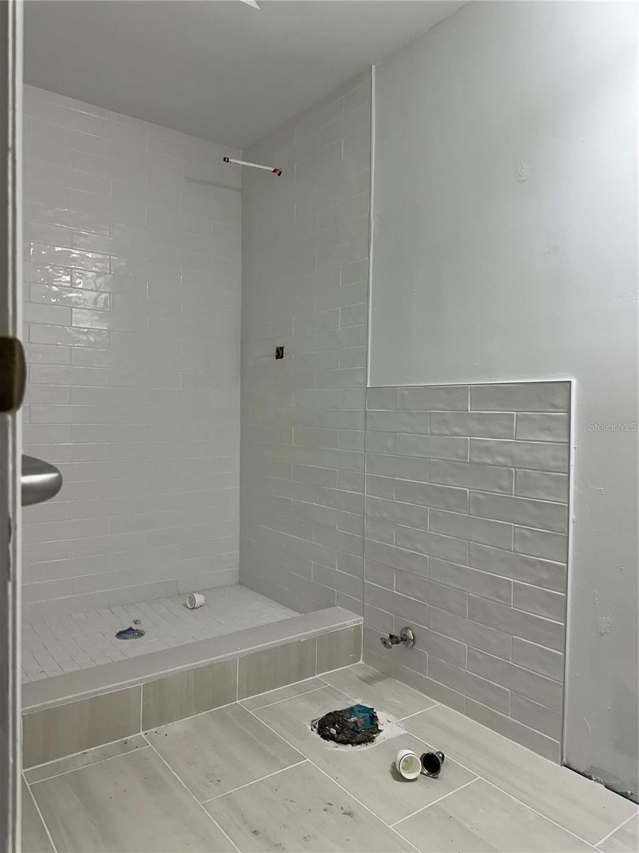 2415 Ne 7th St #2 Property Photo 25