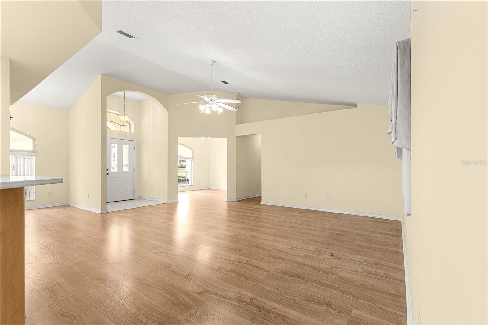 10884 Sw 53rd Cir Property Photo 5