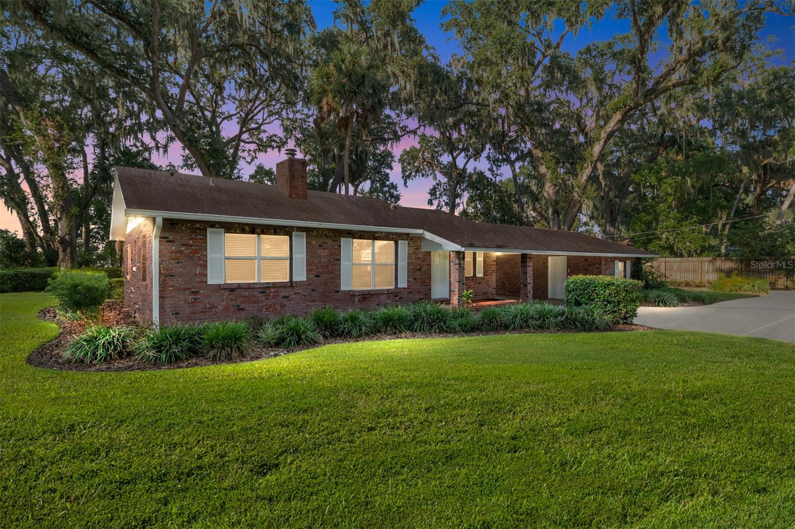 10745 Se Sunset Harbor Rd Property Photo 6