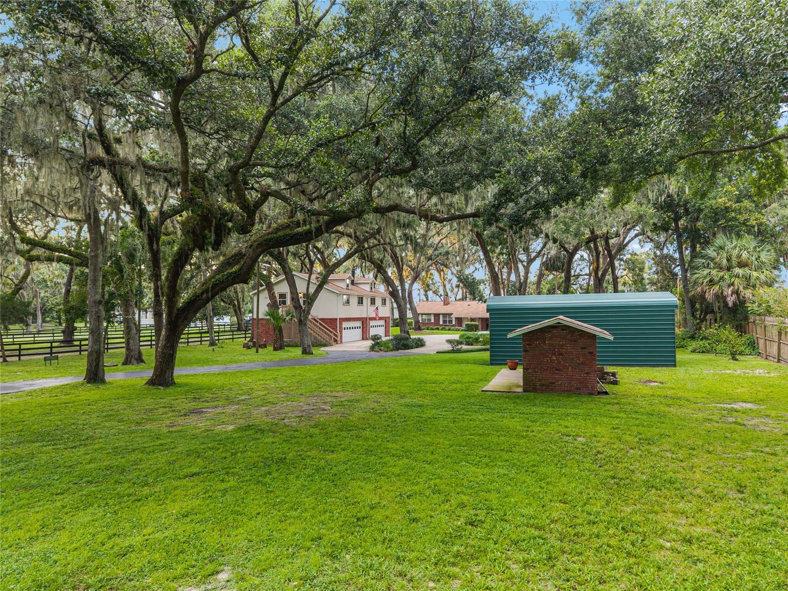 10745 Se Sunset Harbor Rd Property Photo 12
