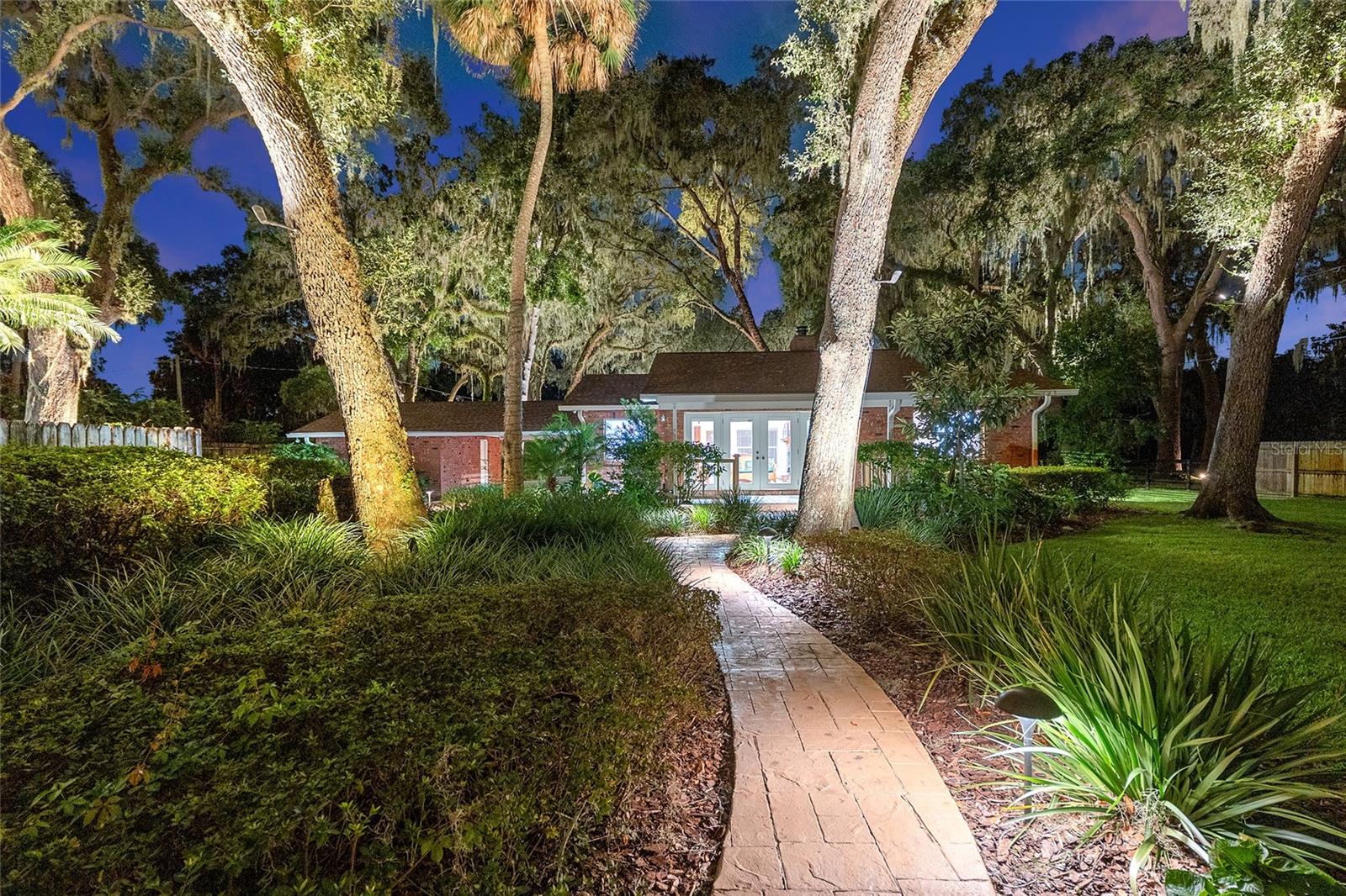 10745 Se Sunset Harbor Rd Property Photo 18