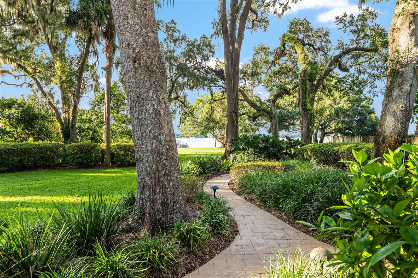 10745 Se Sunset Harbor Rd Property Photo 20