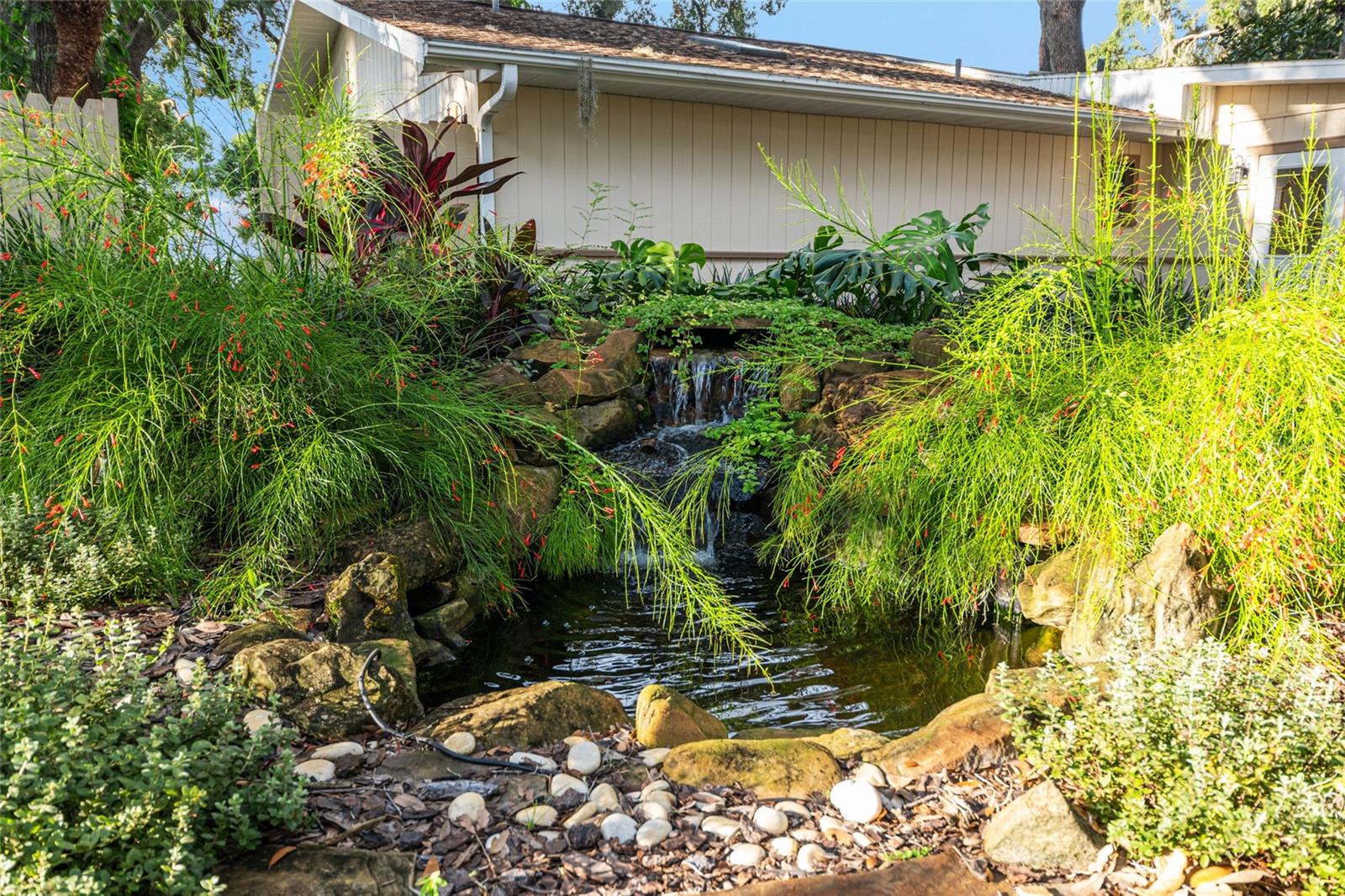 10745 Se Sunset Harbor Rd Property Photo 22