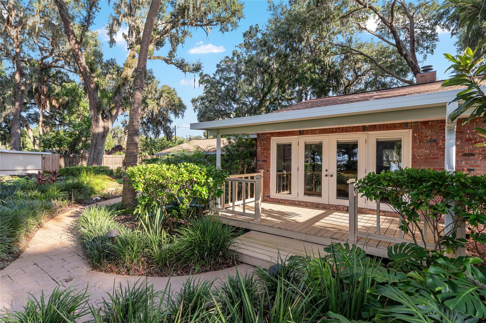 10745 Se Sunset Harbor Rd Property Photo 23