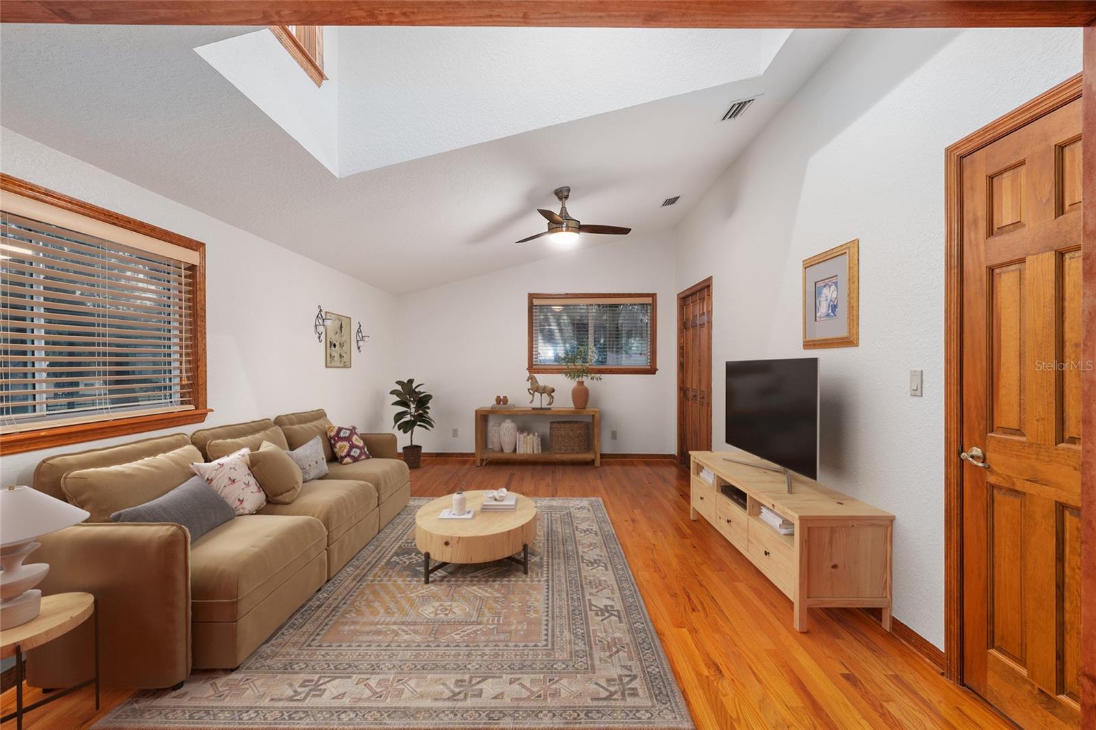 10745 Se Sunset Harbor Rd Property Photo 56