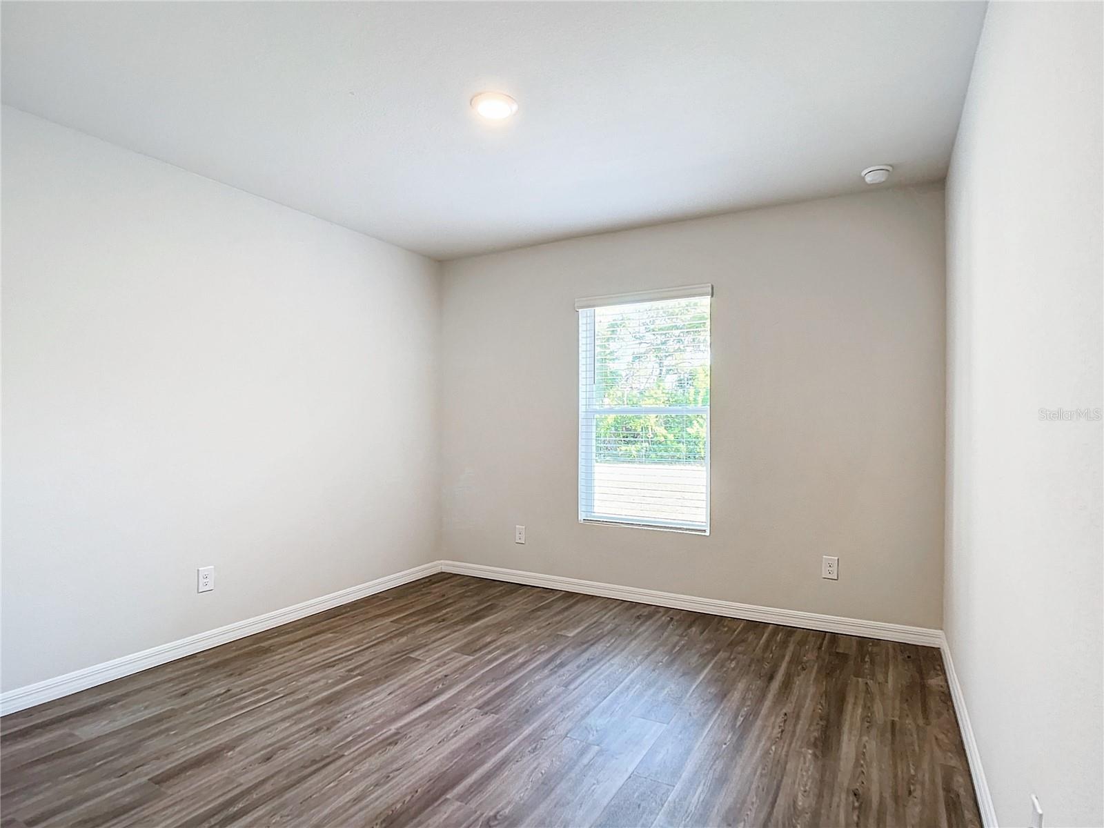 17389 Tyler Ave Property Photo 15