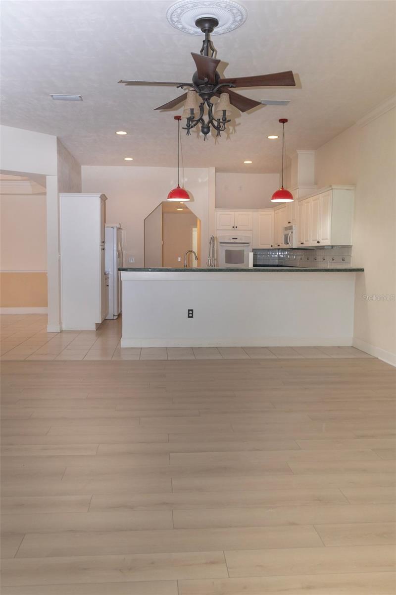 OM707996 Property Photo 11