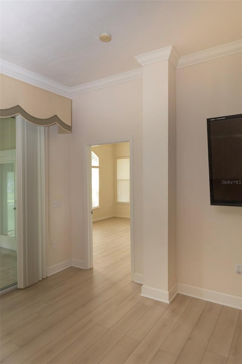 OM707996 Property Photo 14