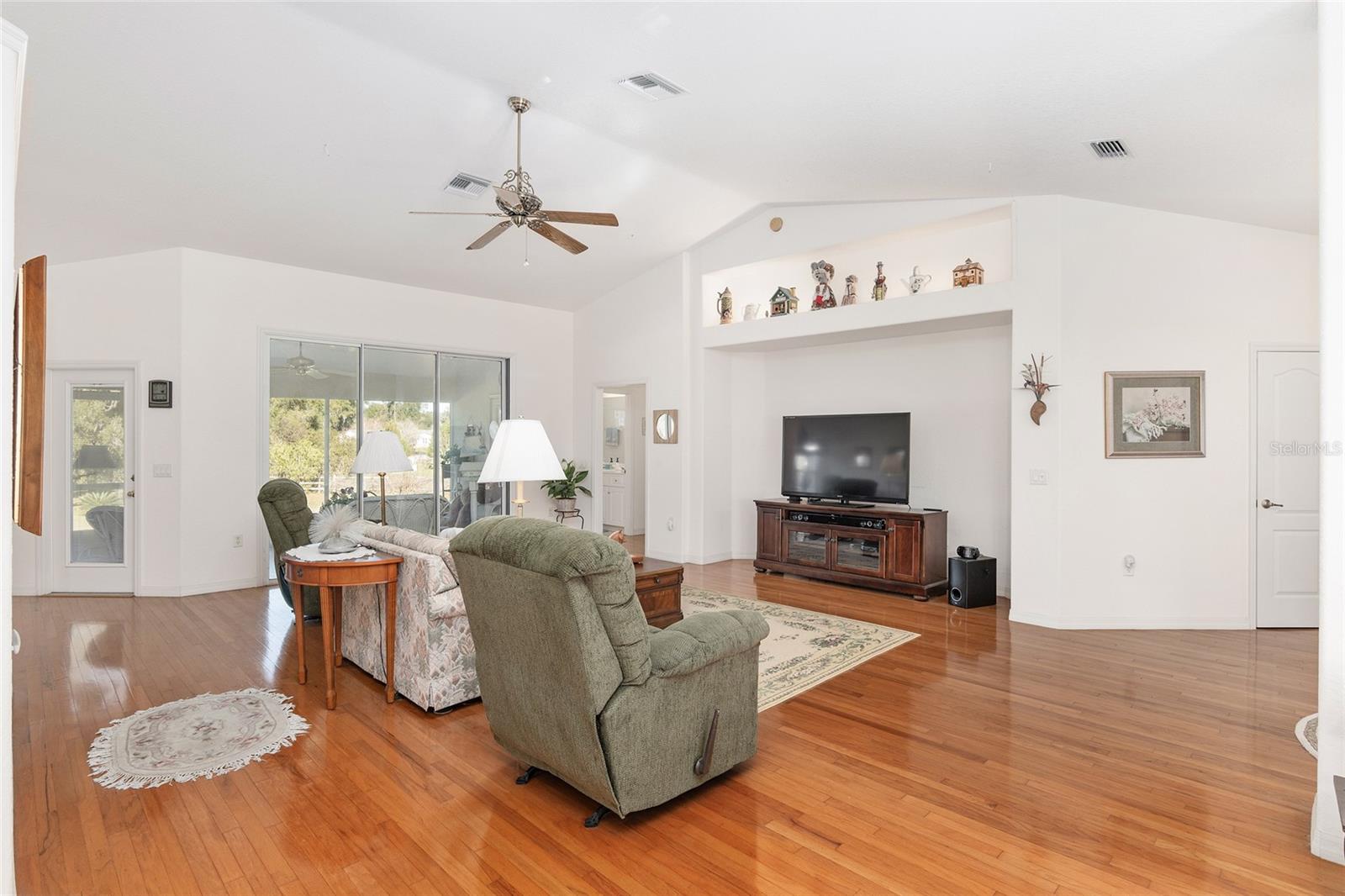 999 Ne 120 Pl Property Photo 34