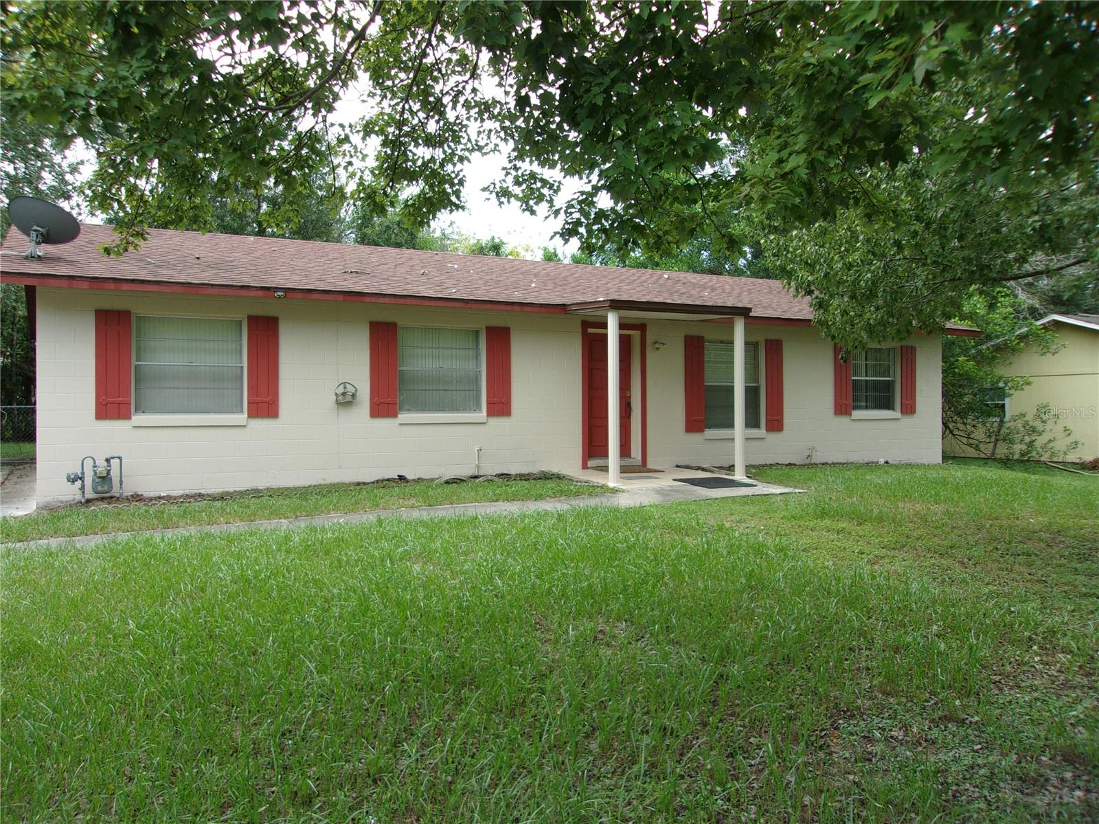 5700 Ne 6th Pl Property Photo 3