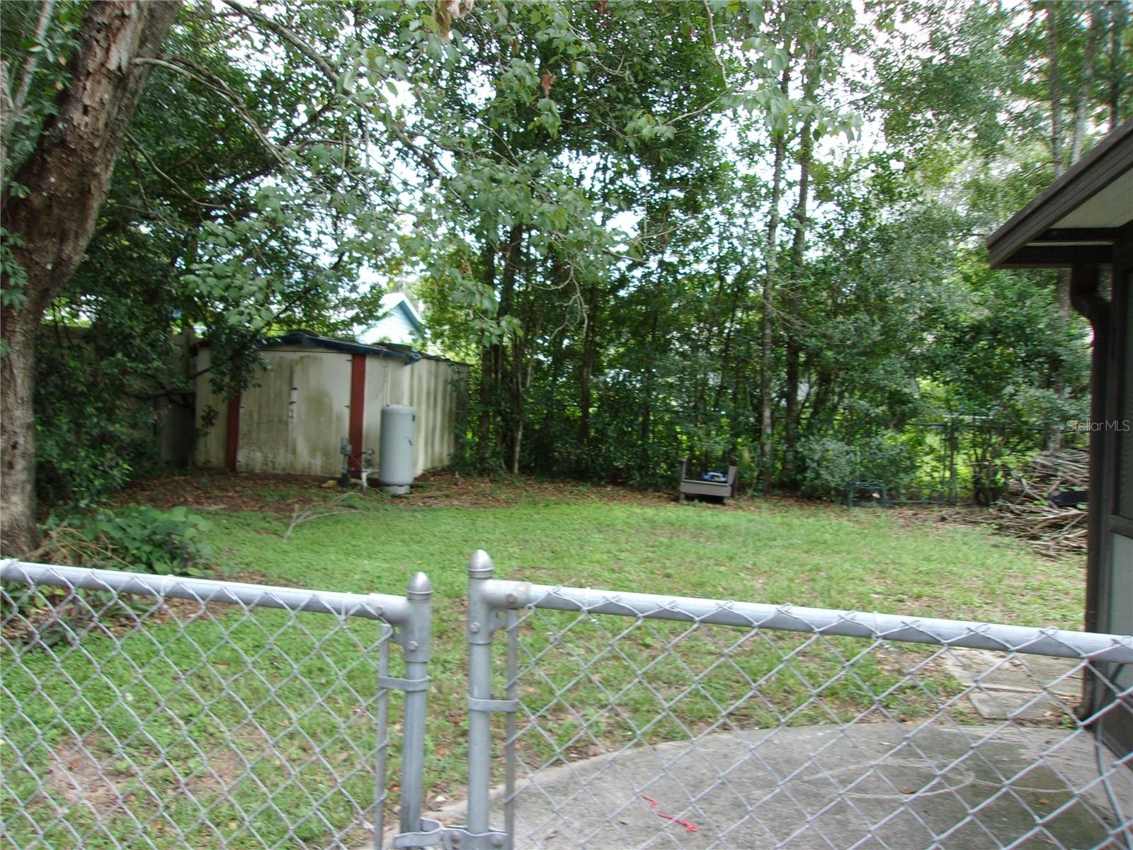 5700 Ne 6th Pl Property Photo 7