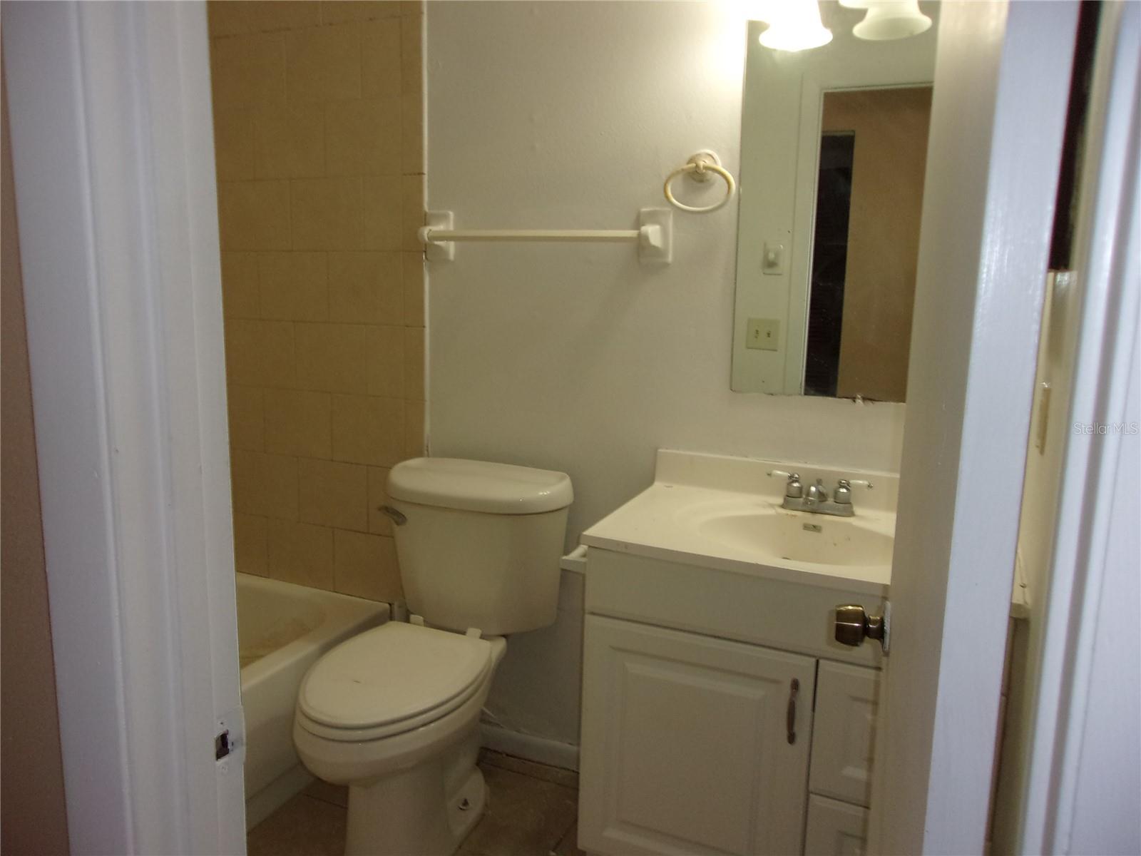 5700 Ne 6th Pl Property Photo 18
