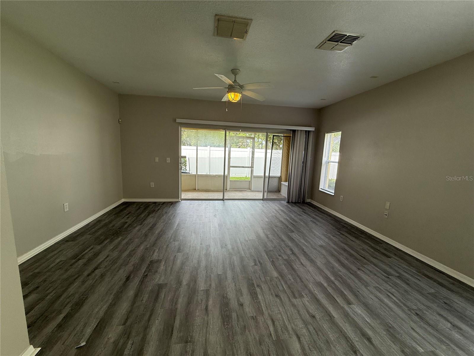 20460 Needletree Dr Property Photo 11