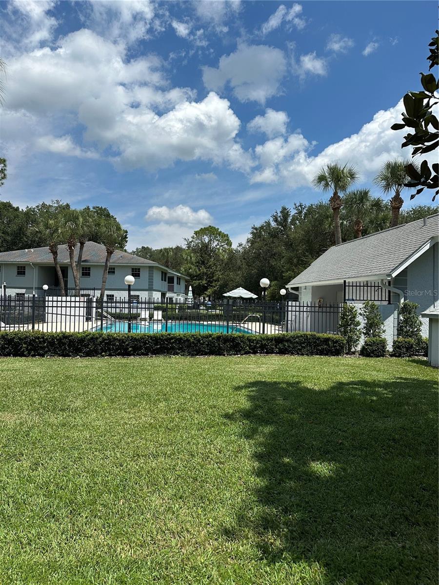 584 Fairways Ln #f202 Property Photo 6