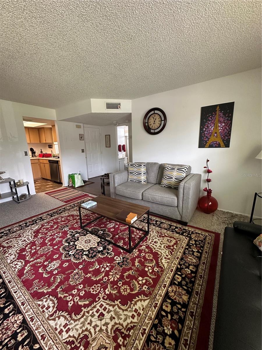 584 Fairways Ln #f202 Property Photo 8