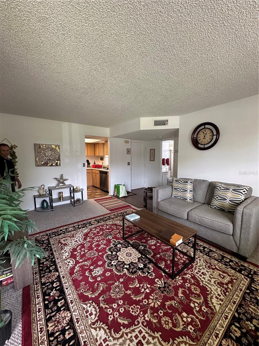 584 Fairways Ln #f202 Property Photo 12