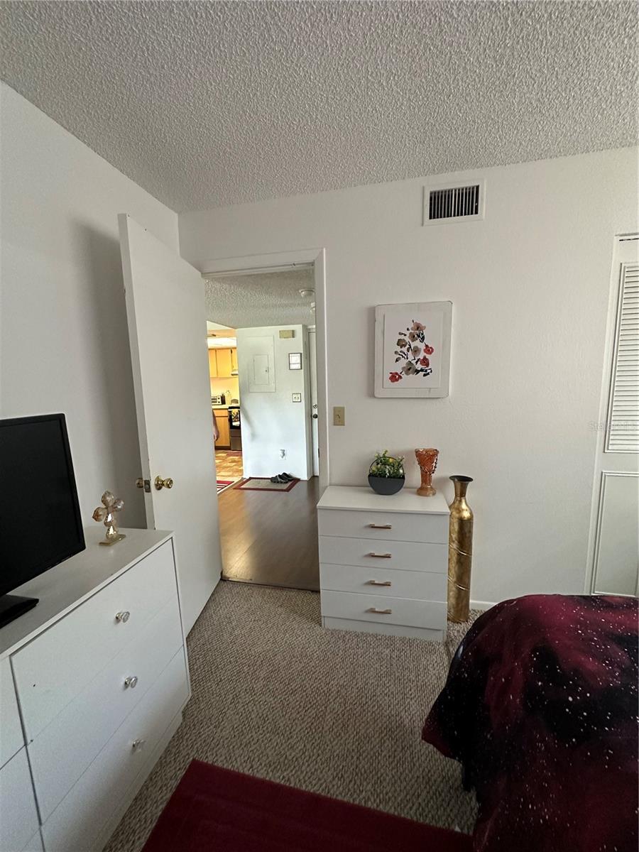 584 Fairways Ln #f202 Property Photo 16
