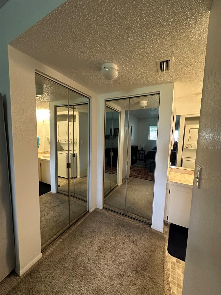 584 Fairways Ln #f202 Property Photo 17