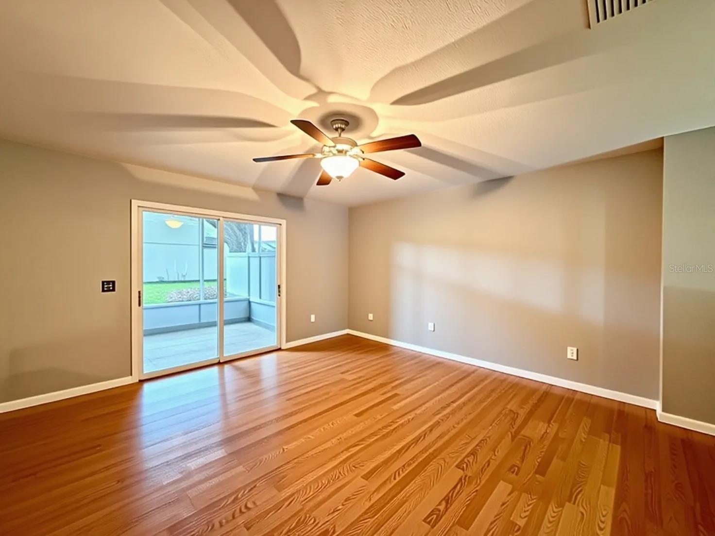 12406 Ne 50th Vw Property Photo 6