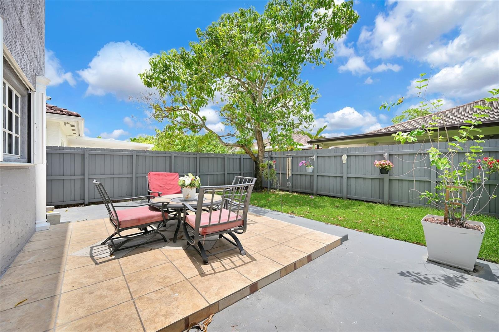 14402 Sw 157th Path Property Photo 32